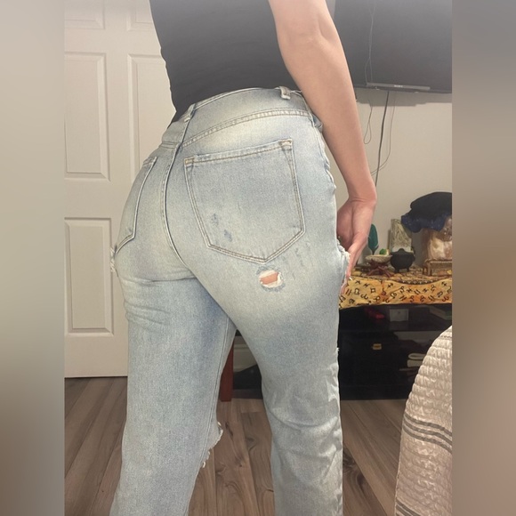 BDG Ripped Mom Jeans - Picture 1 of 3